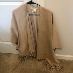 Solitaire fringe sweater/Shaw.